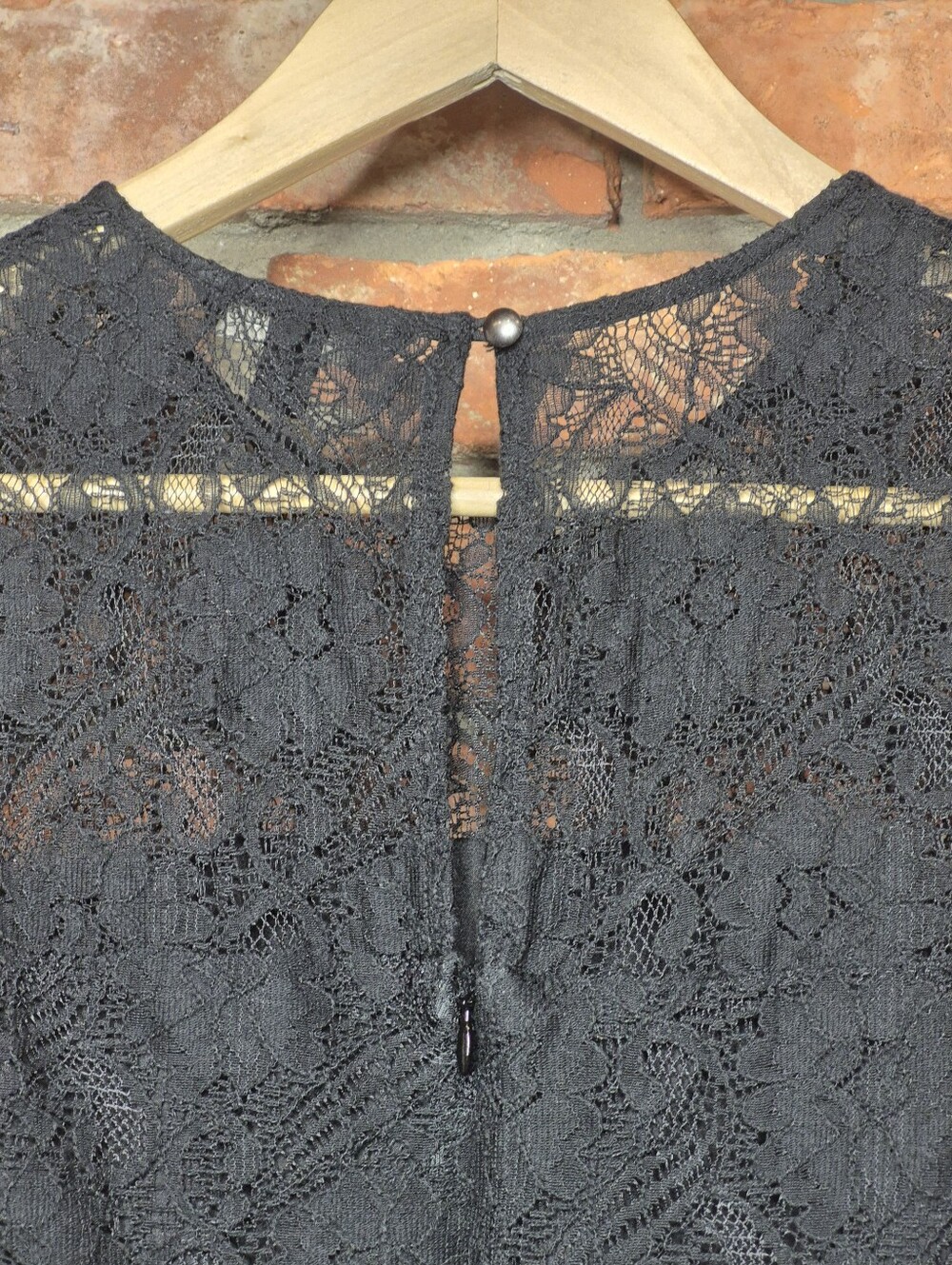 Banana Republic Black Lace Fit & Flare Dress Size 8 Lined Sleeveless - Picture 6 of 9